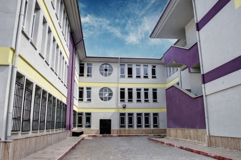 Sultanbeyli Türk hava Kurumu Gazi İlköğretim Okulu 3